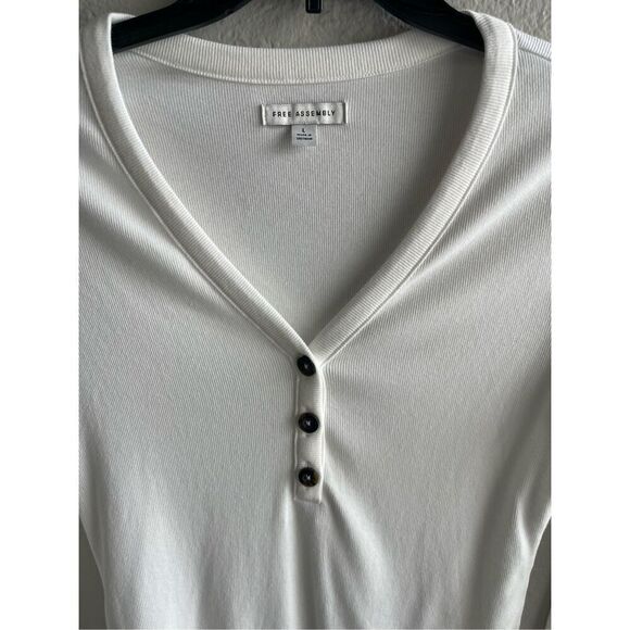 ❤️Free Assembly Henley Shirt - Picture 3 of 5